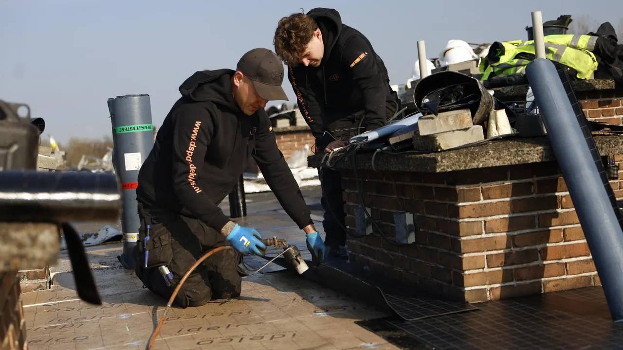 plat dak lekkage repareren